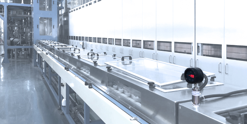 eyc-tech Dew Point Meter in Lithium Battery Factory 